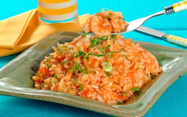 Risoto de camarão prático: 5 receitas para o almoço ou jantar