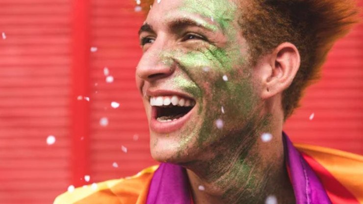 Quer brilhar sem poluir? Veja alternativas ao glitter no Carnaval