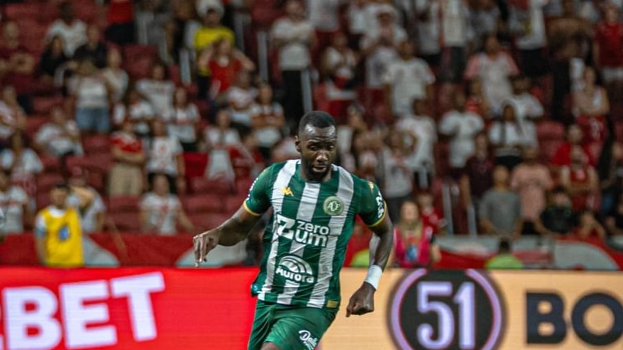 Bolasie anotou um dos gols da classificação da Chape na Copa do Brasil