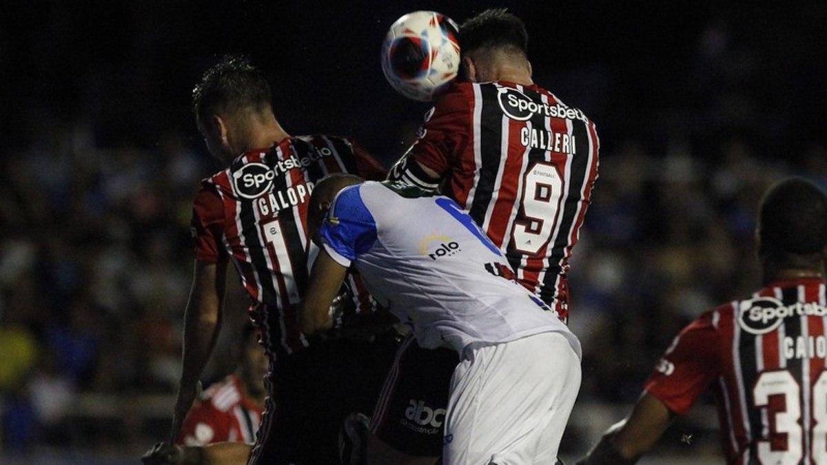 Sem Calleri, São Paulo dá chance a Erison antes de buscar centroavante no  mercado