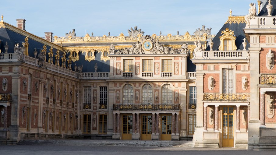 Visitação ao Palácio de Versalhes foi reaberta após ação dos bombeiros