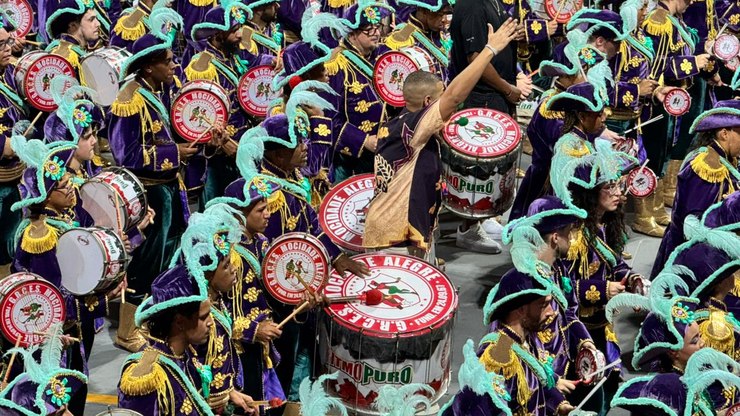 Confira como foi o desfile da Mocidade Alegre no Sambódromo