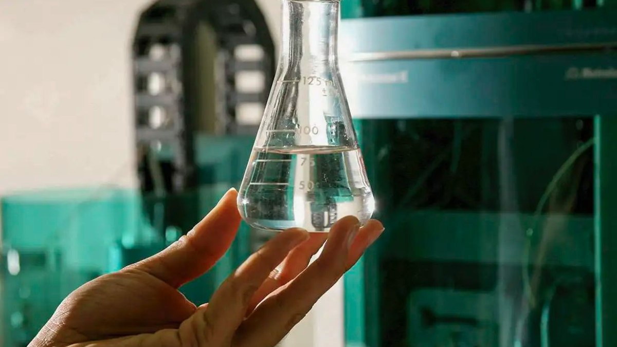 Metanol é um composto orgânico da família dos álcoois Metanol é um composto orgânico da família dos álcoois