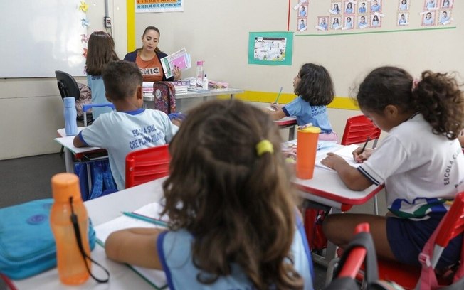 Apesar da seca, aulas são mantidas nas escolas públicas