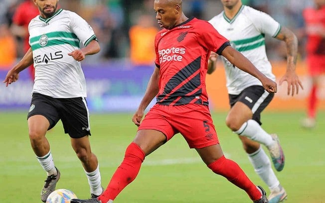 Fernandinho, do Furacão, busca superar marcação do Coxa