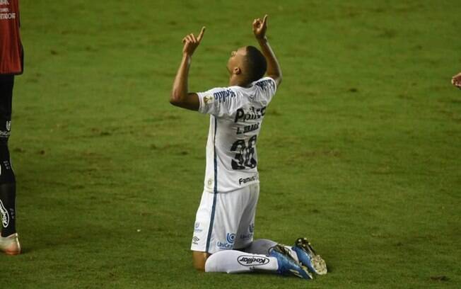 Lucas Braga: 'O Santos transformou a minha vida'