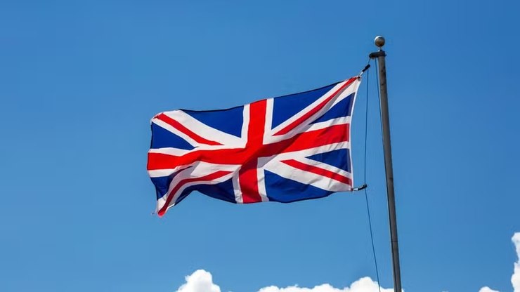 UK exige que filhos de brasileiros saiam do país sozinhos