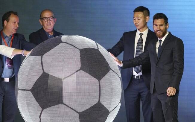 Lionel Messi terá um parque temático na China; ele compareceu no evento de lançamento do projeto