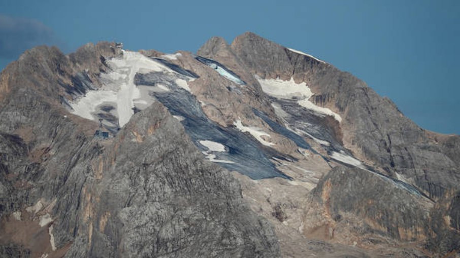 Vista do maciço da Marmolada, extremo-norte da Itália