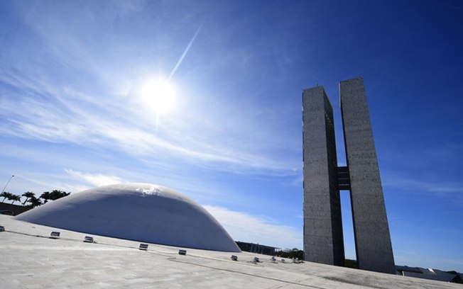 Regras fiscais do governo Lula são “insustentáveis”, alerta IFI Regras fiscais do governo Lula são “insustentáveis”, alerta IFI