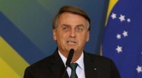 Bolsonaro pede alinhamento de discurso a ministros