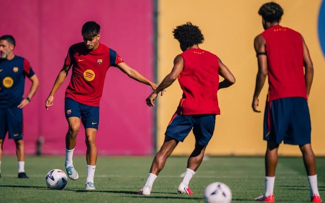 Barcelona e Feyenoord medem forças nesta quarta-feira pela Champions League