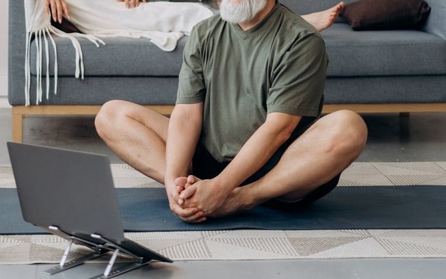 Novembro Azul: como Yoga pode ajudar na saúde dos homens