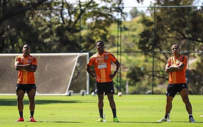 Sampaoli é quem vai decidir se o Galo ficará ou não com o meia Cazares -  Lance!