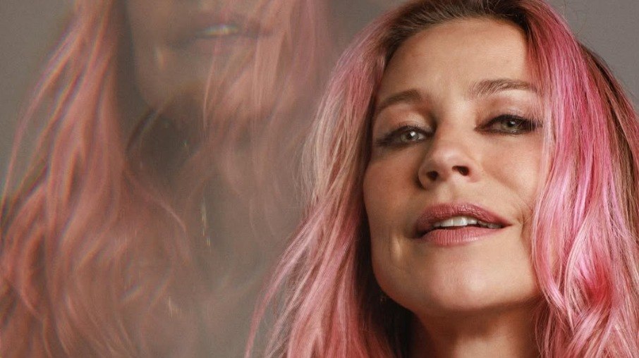 Luana Piovani aposta em cabelo rosa Luana Piovani aposta em cabelo rosa