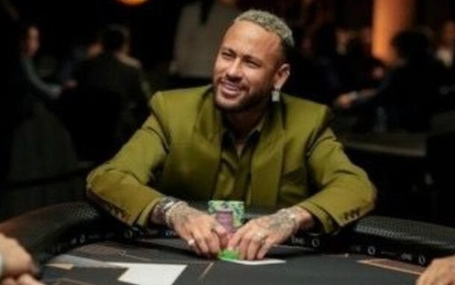 Neymar durante torneio exclusivo de pôquer