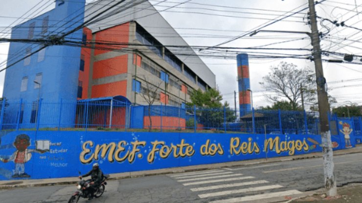 Aluna é chamada de ‘macaca’, irmã reage e leva soco