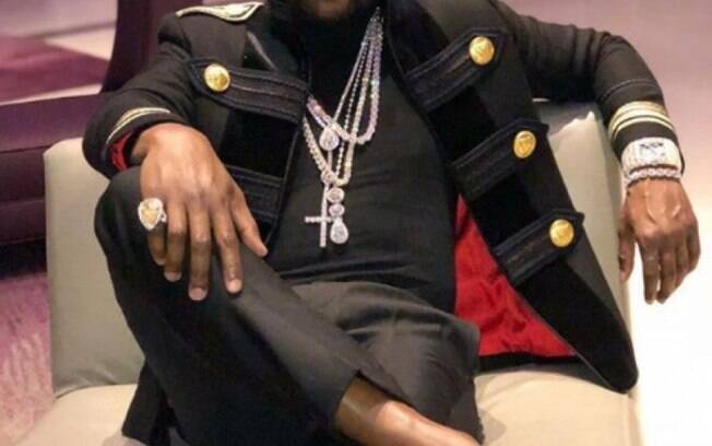Mayweather tem luta marcada contra youtuber em Dubai Mayweather tem luta marcada contra youtuber em Dubai