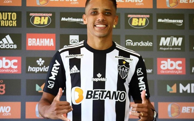 Pedrinho abre o jogo sobre interesse do Palmeiras: ‘Não chegou nada’