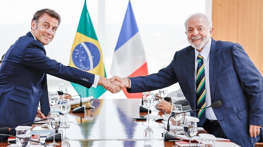 Lula recebeu Macron em Brasília