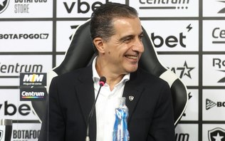 Ex-técnico do Botafogo, Paiva ironiza tática adotada pelo Chelsea