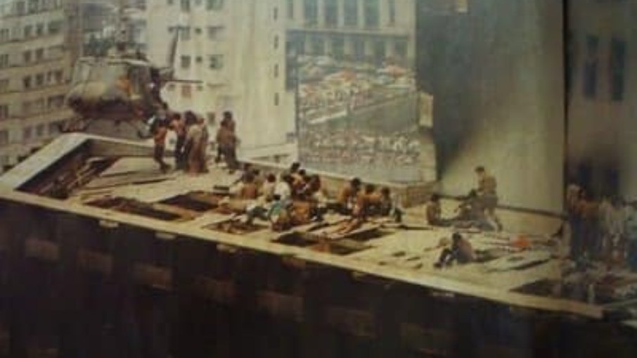 Pessoas no topo do Edifício Joelma 