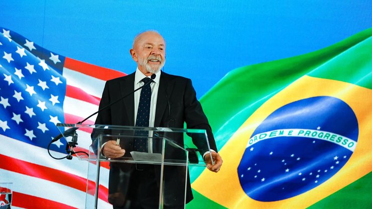 Lula ao Washington Post: "Não precisamos nos curvar a ninguém"