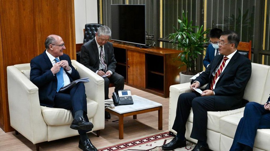 Geraldo Alckmin com o embaixador da China