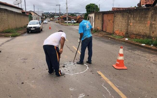 Foram precisos a Companhia de Saneamento de Minas Gerais (Copasa) e a Secretaria de Obras para o resgate dos animais