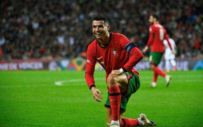 Cristiano Ronaldo comemora após marcar na vitória de Portugal sobre a Polônia por 5 a 1 nesta sexta-feira, pela Liga das Nações