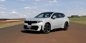 BMW iX3 vem com 570 km de autonomia e dinâmica de esportivo
