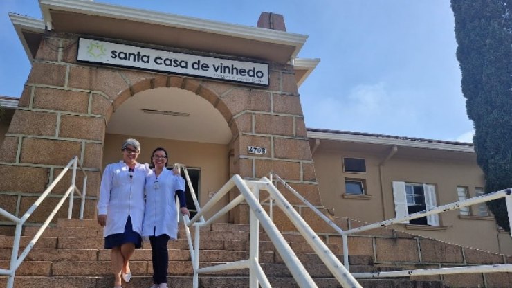 Santa Casa celebra Dia da Enfermagem com foco em humanização