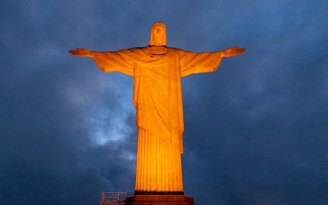 Iluminação do Cristo Redentor marca Dia Mundial da DPOC