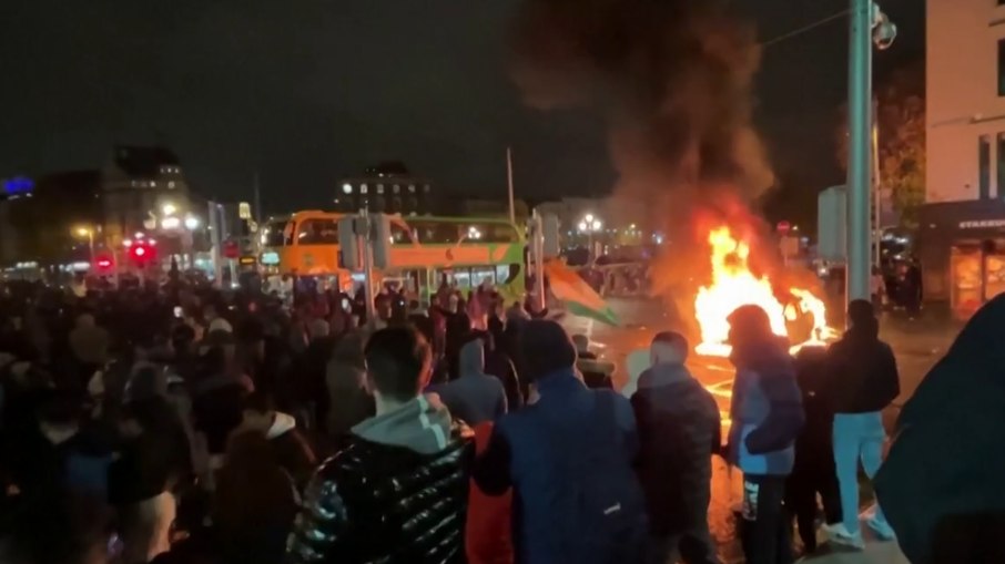 Houve protesto na Irlanda após ataque