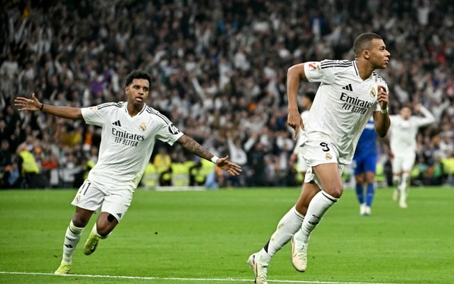 Kylian Mbappé comemora após marcar na vitória do Real Madrid sobre o Getafe por 2 a 0 neste domingo, pelo Campeonato Espanhol