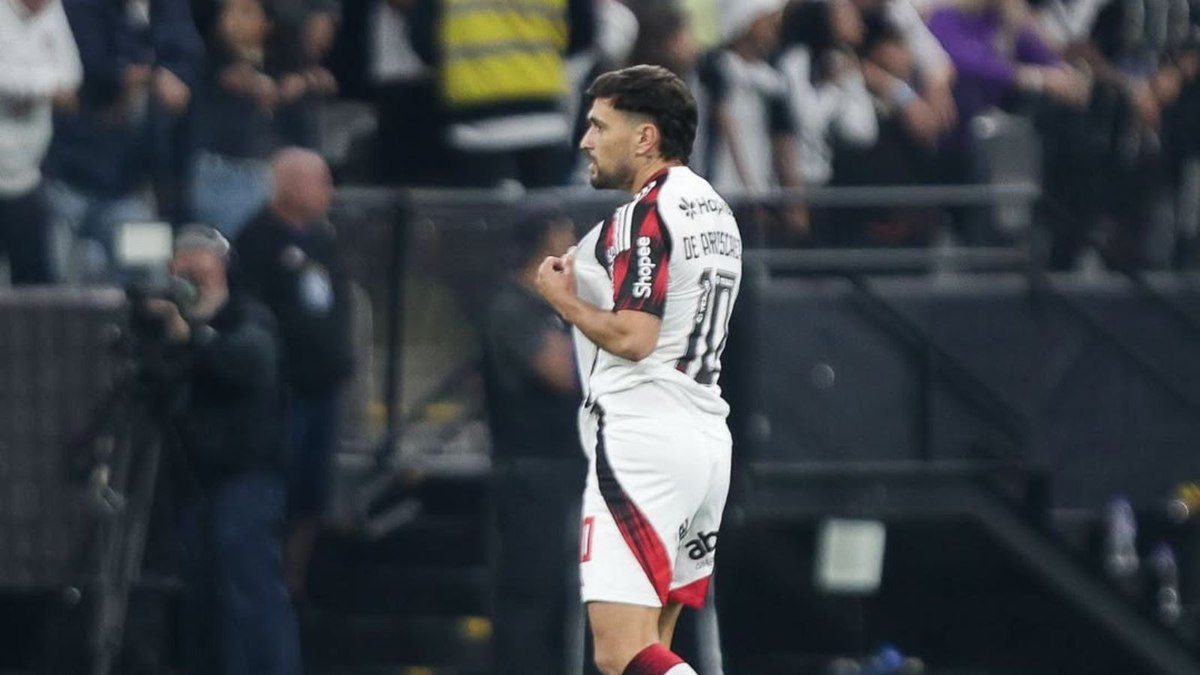 De virada, Flamengo busca vitória no final contra o Corinthians