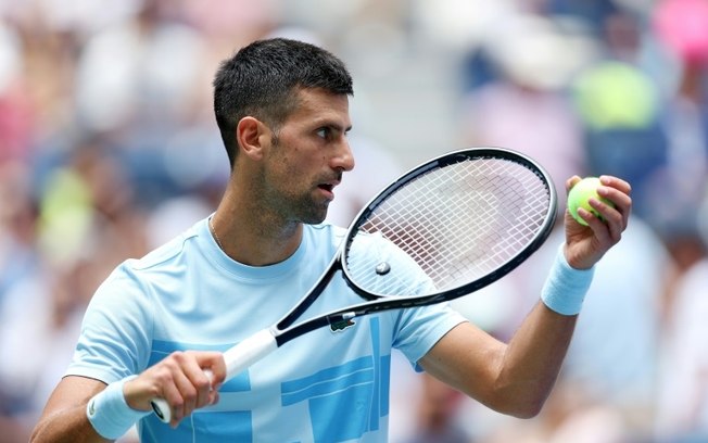 Novak Djokovic durante um treino antes do Aberto dos Estados Unidos em 24 de agosto de 2024