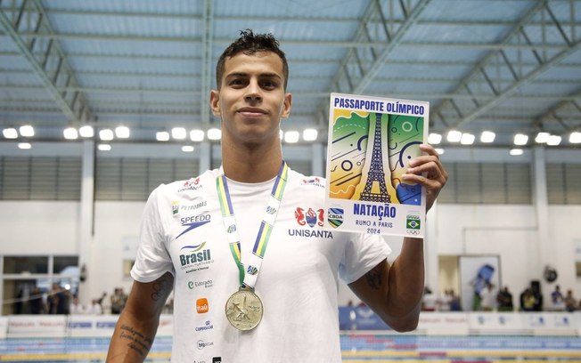 Trio brasileiro de natação garante vaga nas Olimpíadas de Paris