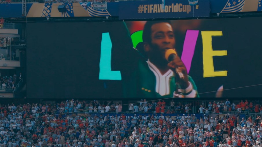 Pelé é citado durante show do intervalo da final da Copa do Mundo Pelé é citado durante show do intervalo da final da Copa do Mundo