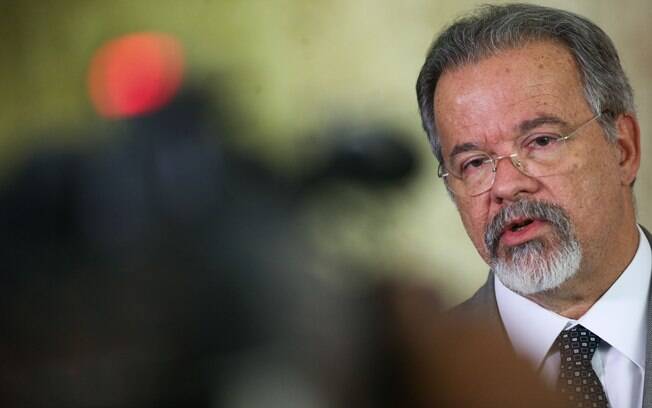 Ministro de Segurança Pública, Raul Jungmann, falou que suspeito da morte de caminhoneiro em Rondônia foi preso
