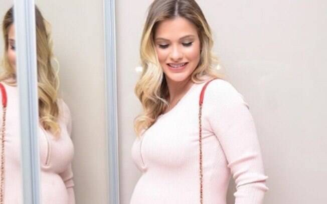 Com acessórios delicados durante a gravidez de Samuel, Andressa recebeu vários elogios com as roupas de grávida