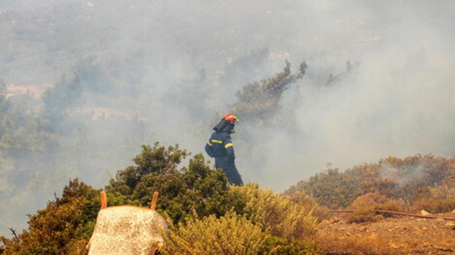 Avião caiu na Grécia enquanto combatia incêndio