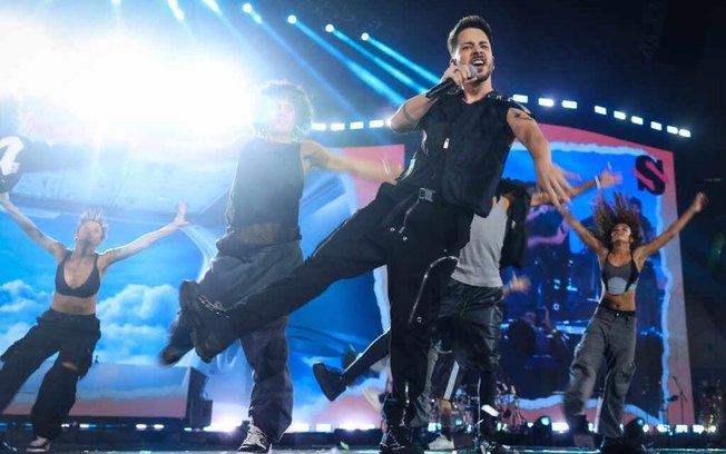 Junior Lima faz apresentação solo e arrasa na coreografia no Festival Salve O Sul