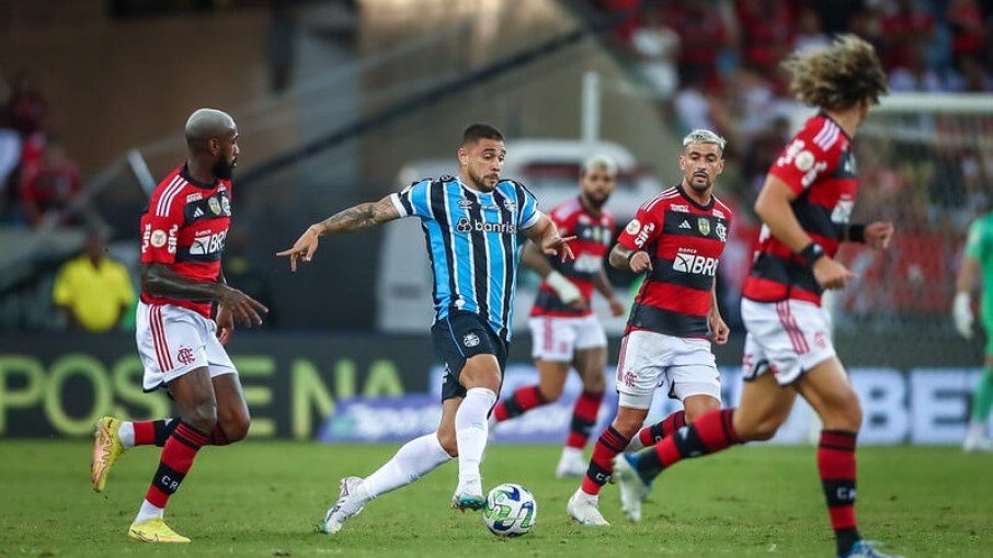 Jogo de 'seis pontos' pode colocar o Grêmio de volta no G4 ou aumentar a tranquilidade do Flamengo