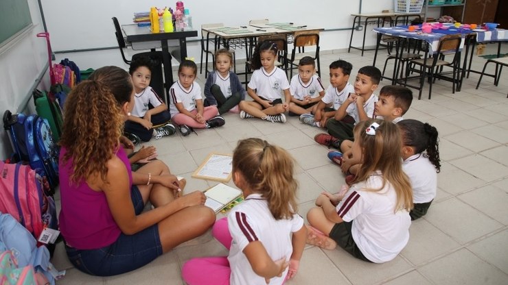 Mais de 11 mil alunos voltam às aulas com novidades em Vinhedo