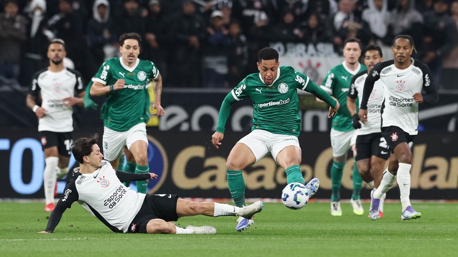 Memphis decide, e Corinthians sai na frente contra o Palmeiras Memphis decide, e Corinthians sai na frente contra o Palmeiras