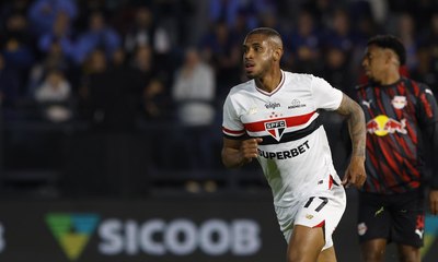 André Silva salva, São Paulo empata com o Bragantino e foge do Z4