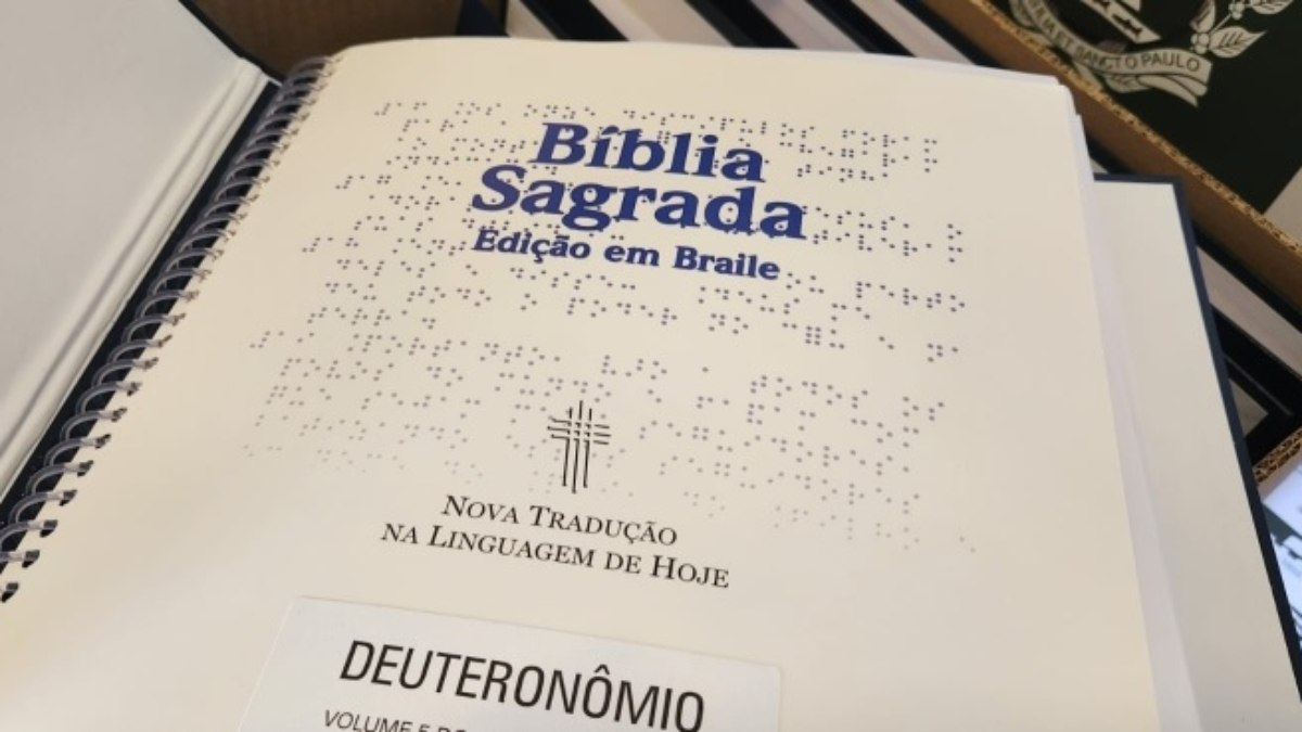 Objetivo é garantir que as pessoas com deficiência visual tenham acesso à palavra de Deus