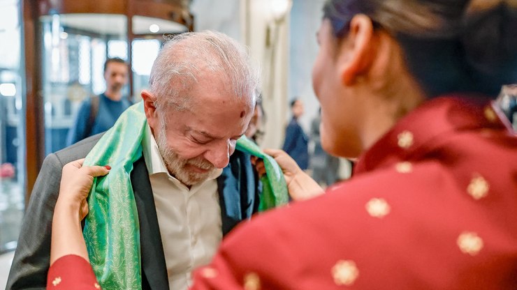 Em viagem à Índia, Lula alerta para ''caráter dual'' da IA