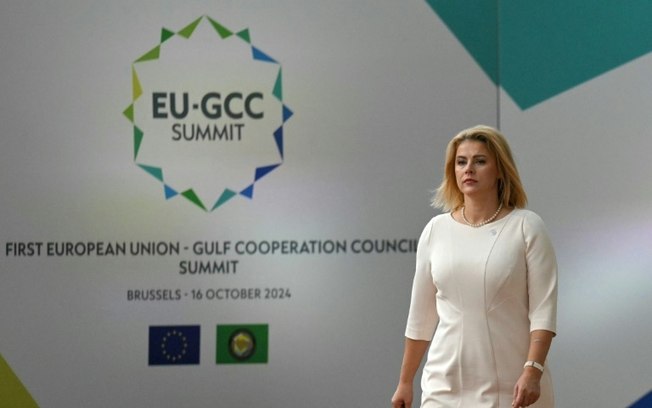 A primeira-ministra da Letônia, Evika Silina, participa da cúpula do Conselho de Cooperação União Europeia-Golfo, em Bruxelas, em 16 de outubro de 2024